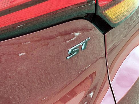 Certified 2023 Buick Encore GX Select w/ Sport Touring Package image 9