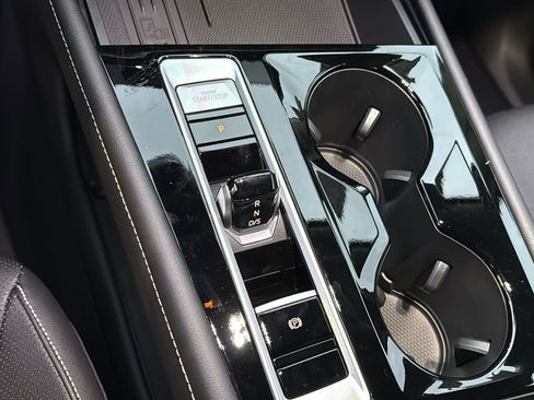 New 2026 Volkswagen Atlas SE image 17