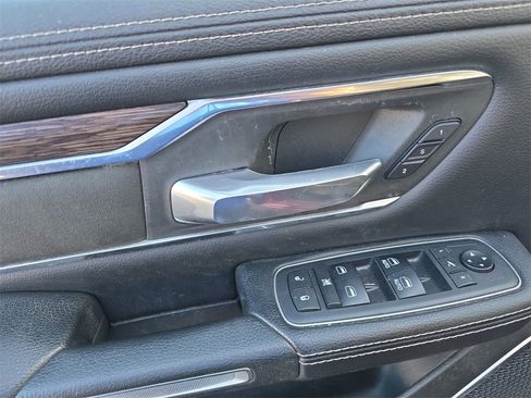 Used 2019 RAM 1500 Laramie image 14