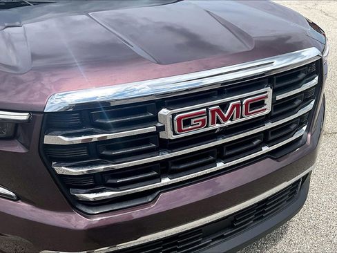 Used 2025 GMC Acadia Elevation FWD image 30