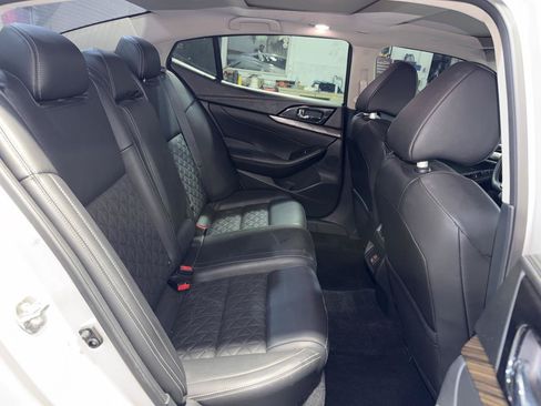 Used 2018 Nissan Maxima Platinum FWD image 26