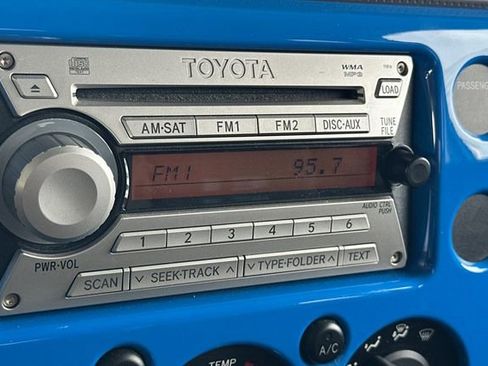 Used 2007 Toyota FJ Cruiser 4WD image 23