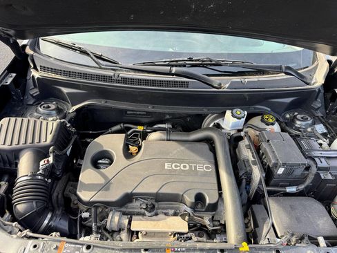 Used 2019 Chevrolet Equinox LT image 32