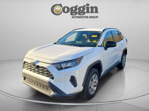 Certified 2021 Toyota RAV4 LE image 1