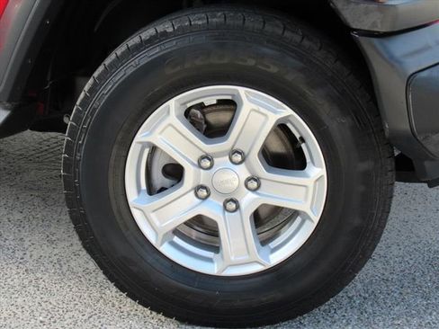 Used 2019 Jeep Wrangler Unlimited Sport S image 7