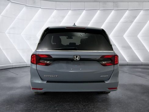 Used 2023 Honda Odyssey Sport image 5
