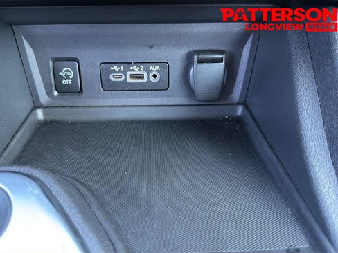 Used 2025 Nissan Sentra SV FWD image 10