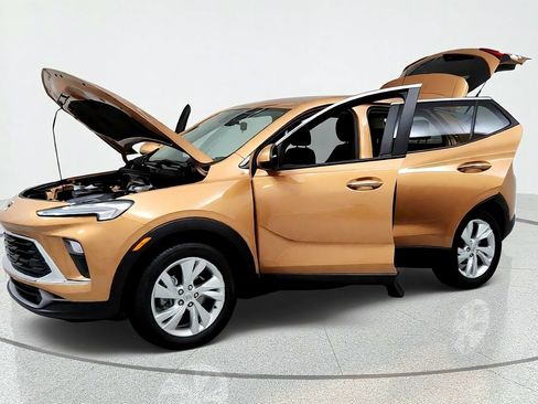 Used 2024 Buick Encore GX Preferred FWD image 9