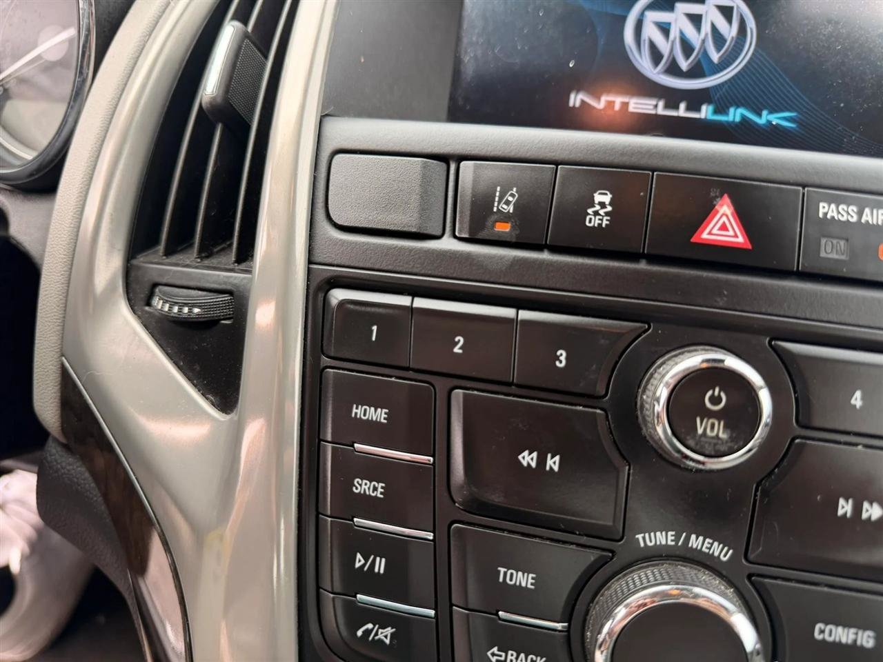 Used 2014 Buick Verano Convenience FWD image 39