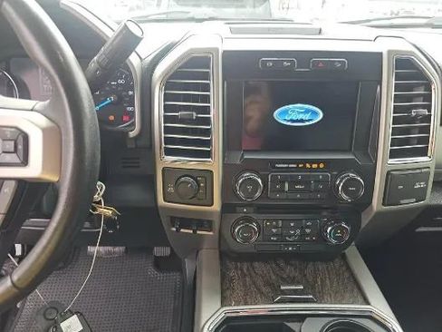 Used 2017 Ford F250 Lariat w/ Chrome Package image 13