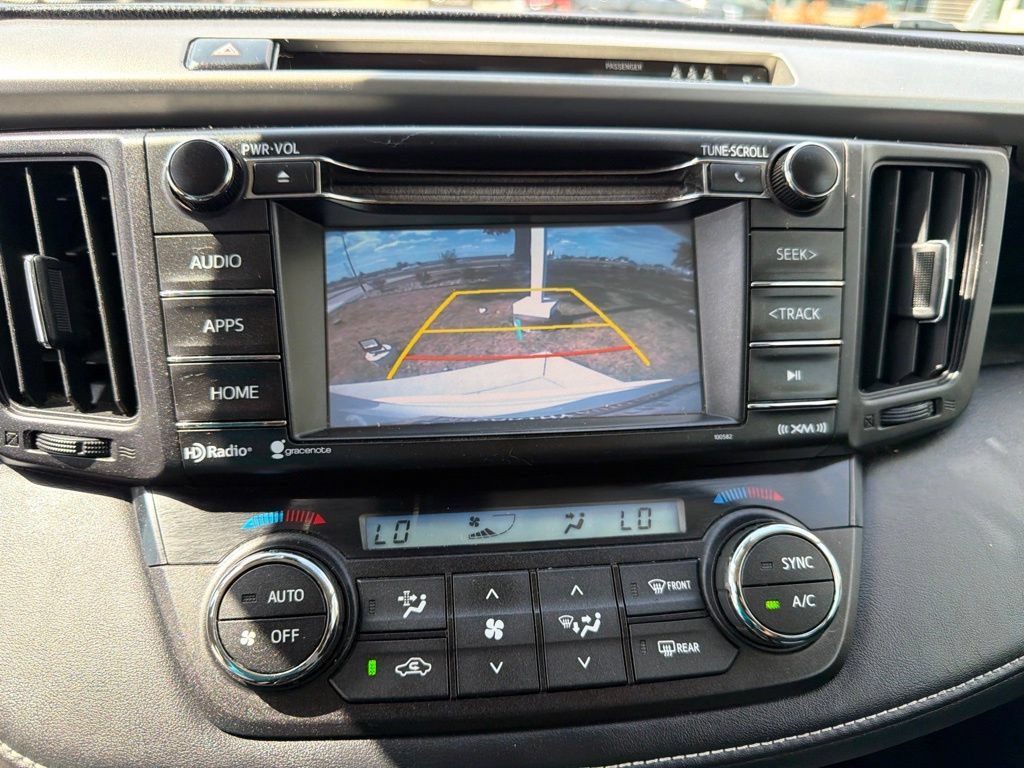 Used 2017 Toyota RAV4 XLE w/ Carpet Mat Package AWD/4WD image 25