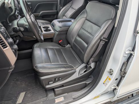 Used 2018 GMC Sierra 1500 Denali w/ Denali Ultimate Package AWD/4WD image 17