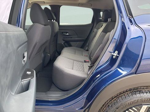 New 2025 Nissan Kicks SV w/ SV Premium Package image 17