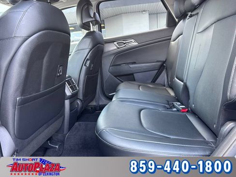 Used 2025 Kia Sportage EX w/ Premium Package FWD image 36