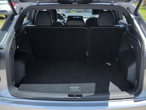 Used 2025 Volkswagen Atlas Cross Sport SE FWD image 28