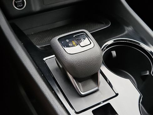 Certified 2023 Nissan Rogue SV image 14