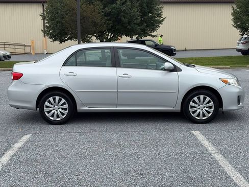 Used 2013 Toyota Corolla LE FWD image 6