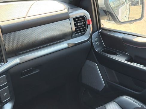 Used 2025 Ford F150 Raptor AWD/4WD image 15