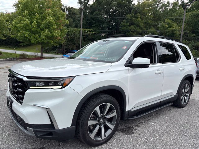 Certified 2023 Honda Pilot Elite image 2