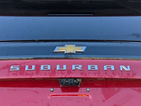 New 2025 Chevrolet Suburban High Country image 17