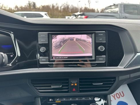 Used 2024 Volkswagen Jetta SE image 24