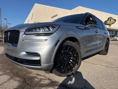 Used 2023 Lincoln Aviator Reserve w/ Jet Package image 2