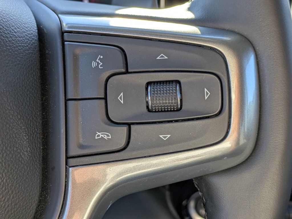 Used 2025 Chevrolet Silverado 1500 RST w/ Z71 Off-Road Package AWD/4WD image 27