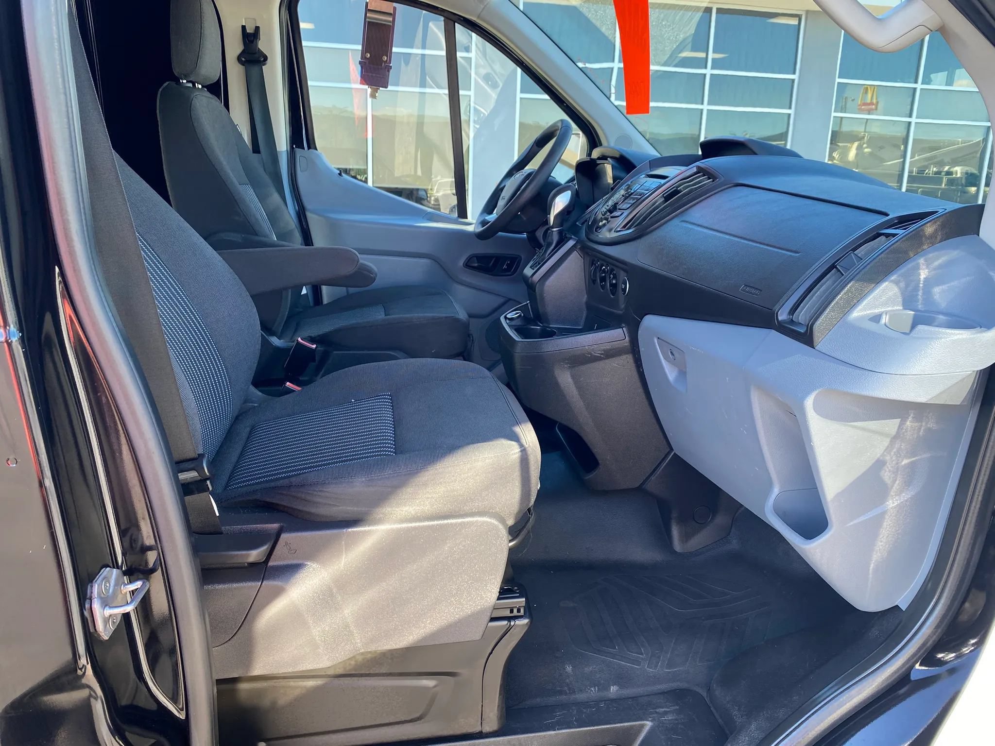 Used 2018 Ford Transit 150 130 Low Roof RWD image 21