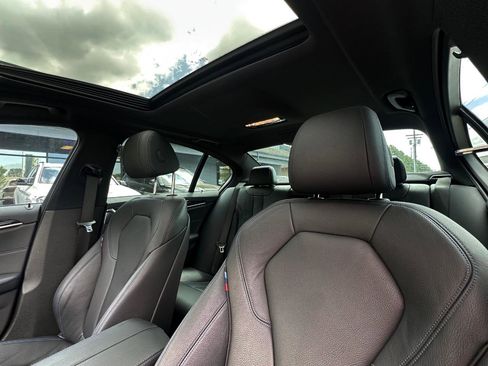 Used 2019 BMW 540i w/ M Sport Package RWD image 4