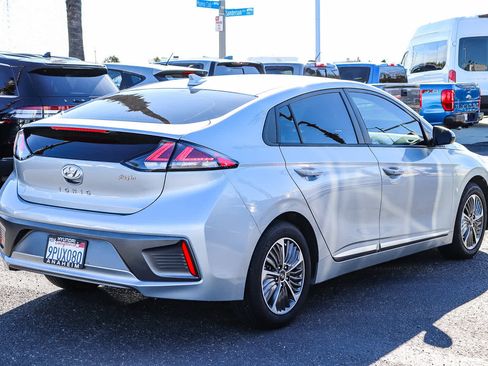 Used 2022 Hyundai Ioniq SE image 6