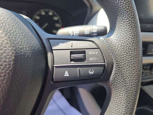 Used 2023 Honda HR-V LX image 23