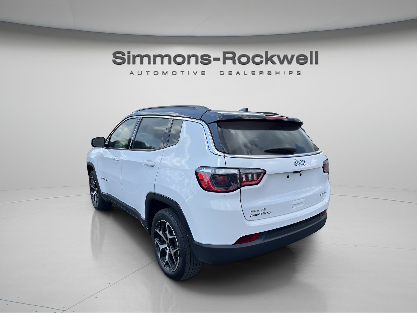 Used 2025 Jeep Compass Limited AWD/4WD image 3
