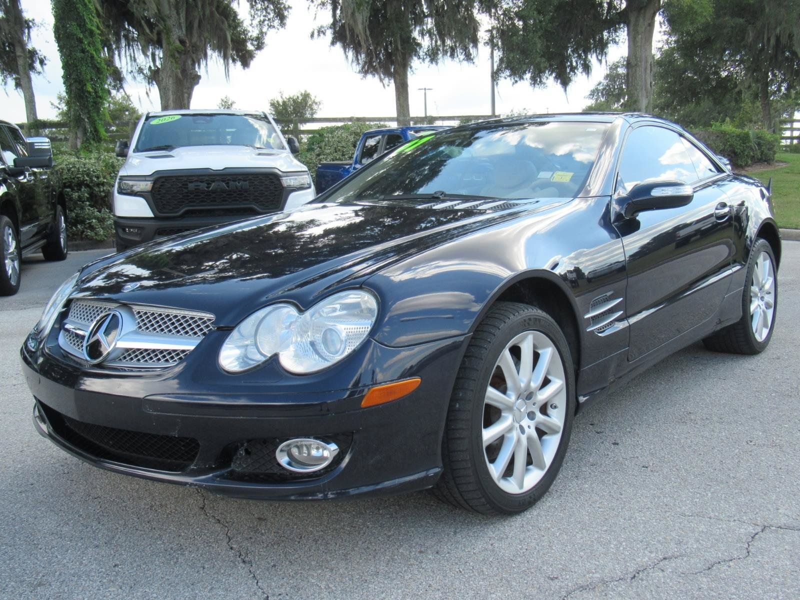 Used 2007 Mercedes-Benz SL 550 image 3