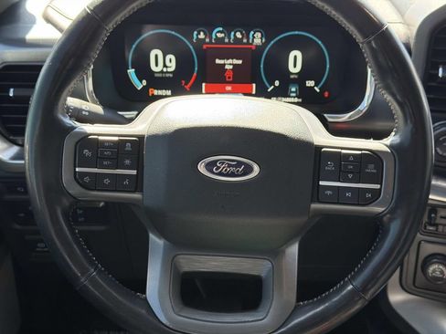 Used 2022 Ford F150 Lariat RWD image 12