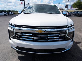 New 2025 Chevrolet Suburban Premier video 2