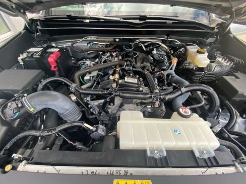 Used 2024 Toyota Tacoma SR5 AWD/4WD image 30