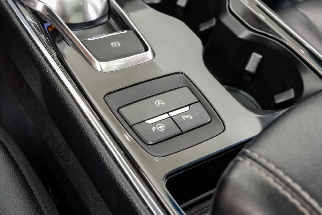 Used 2019 Ford Edge Titanium w/ Equipment Group 301A AWD/4WD image 27