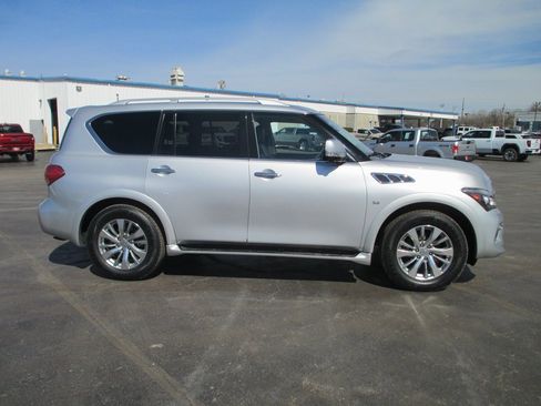 Used 2015 INFINITI QX80 4WD w/ Driver's Assistance Package image 4