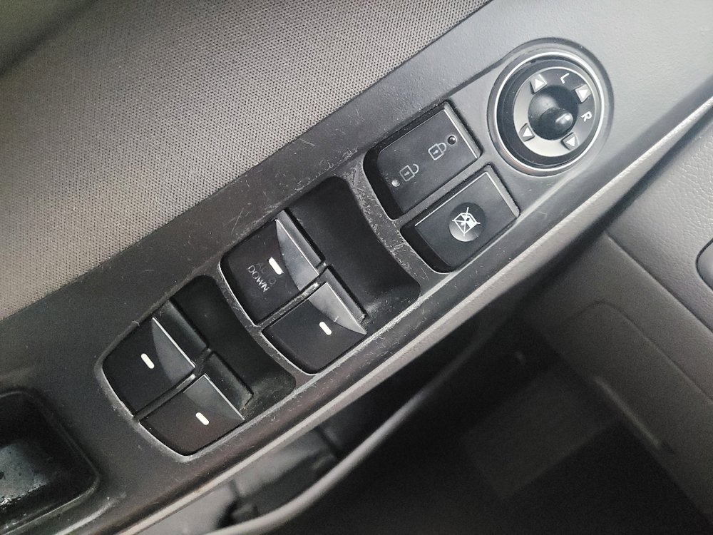 Used 2014 Hyundai Elantra SE w/ Option Group 02 FWD image 27