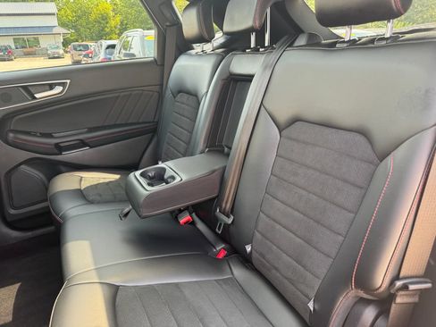 Used 2023 Ford Edge ST-Line w/ Class II Trailer Tow Package AWD/4WD image 37