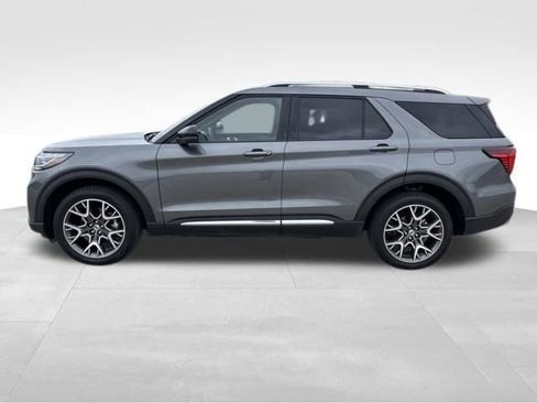 Used 2025 Ford Explorer Platinum w/ Ultimate Package AWD/4WD image 2