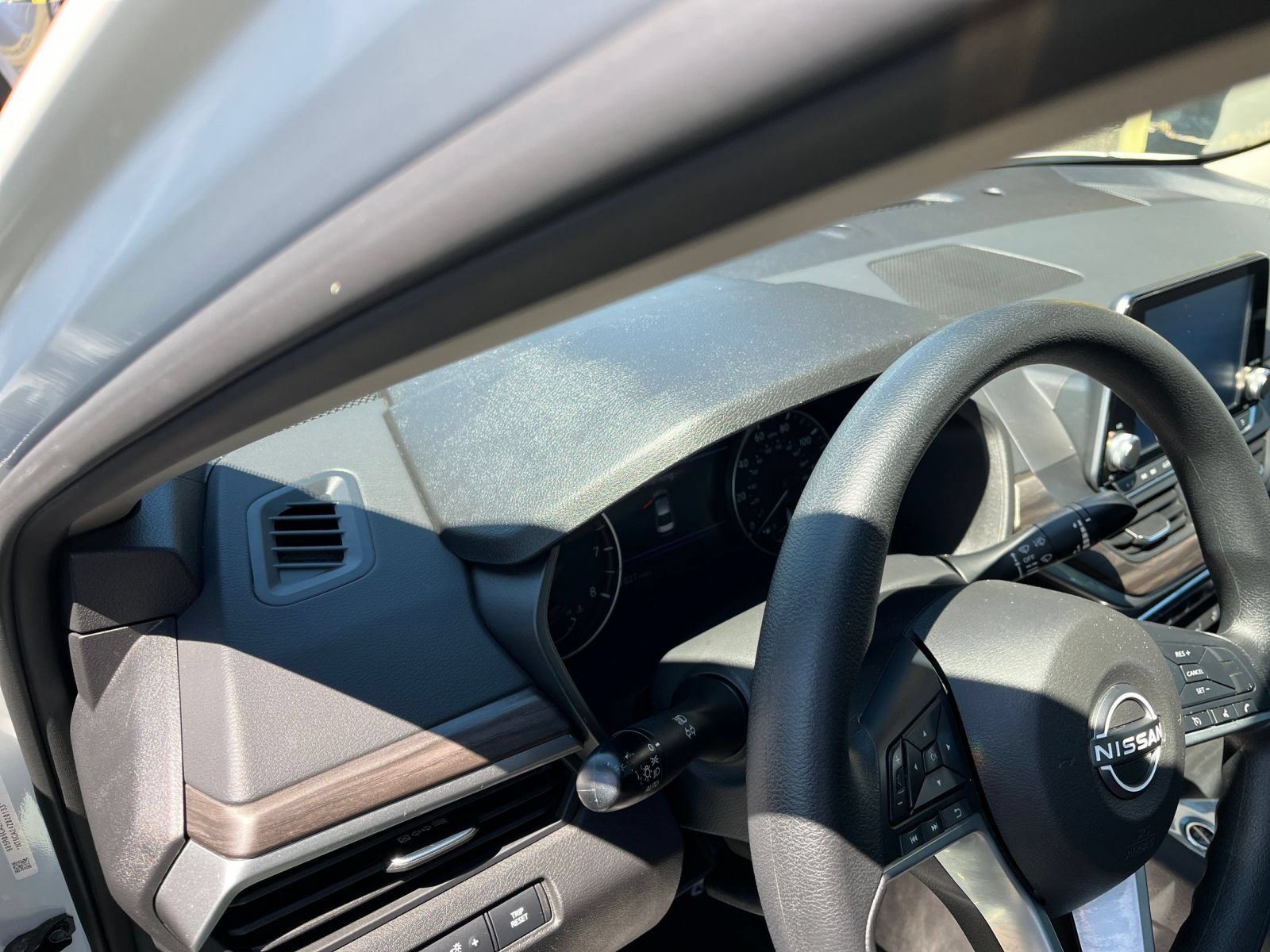 Used 2025 Nissan Altima 2.5 SV FWD image 34