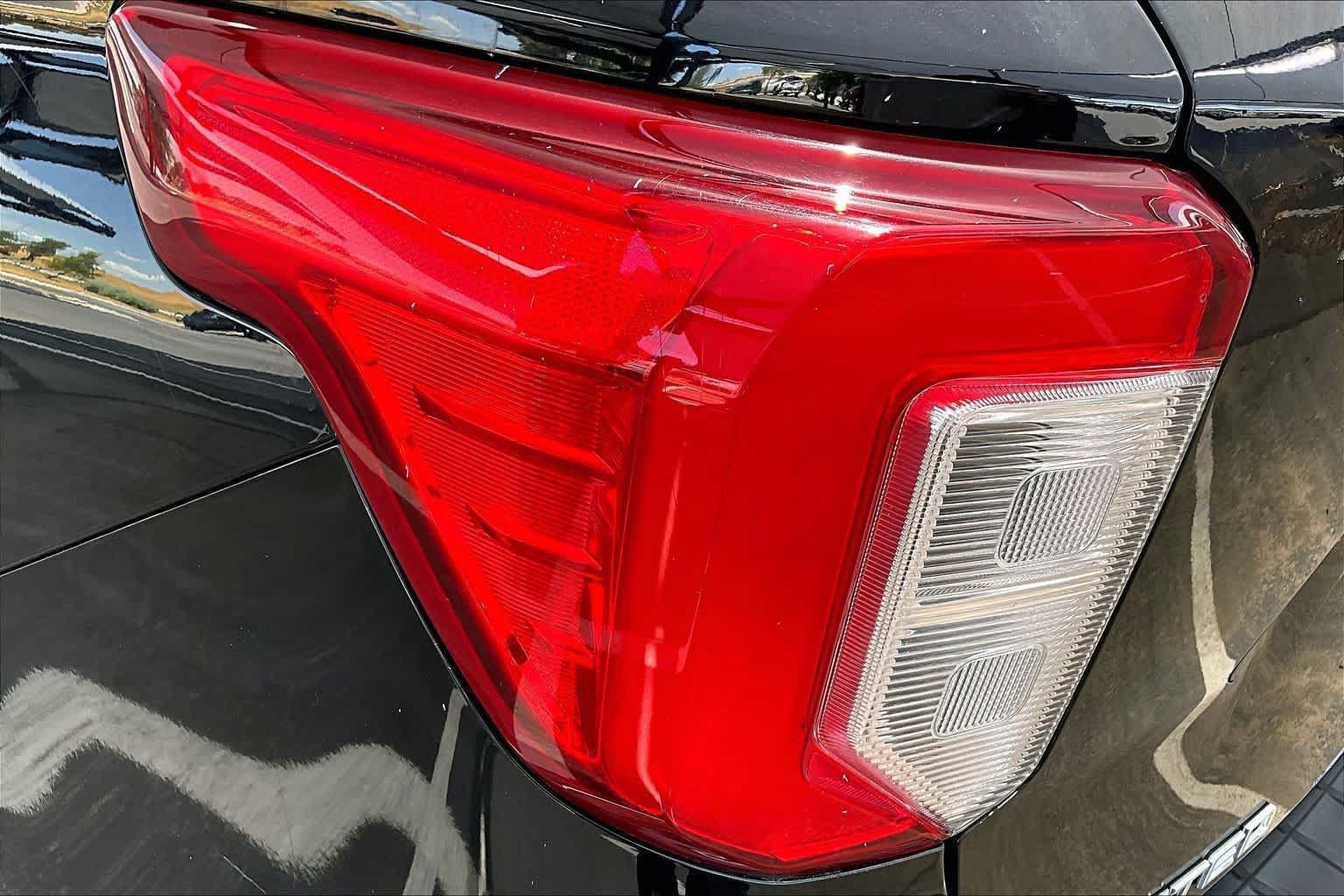Used 2021 Ford Explorer Limited w/ Equipment Group 301A RWD image 29