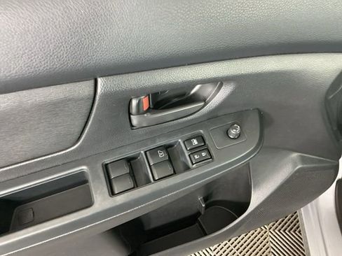 Used 2012 Subaru Impreza 2.0i AWD/4WD image 12
