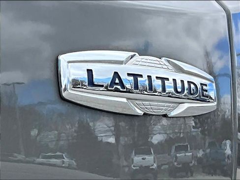 Used 2022 Jeep Renegade Latitude image 47