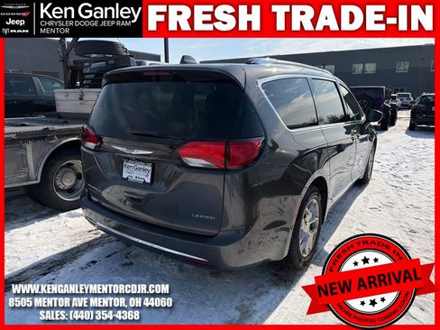 Used 2019 Chrysler Pacifica Limited w/ Advanced Safetytec Group image 10