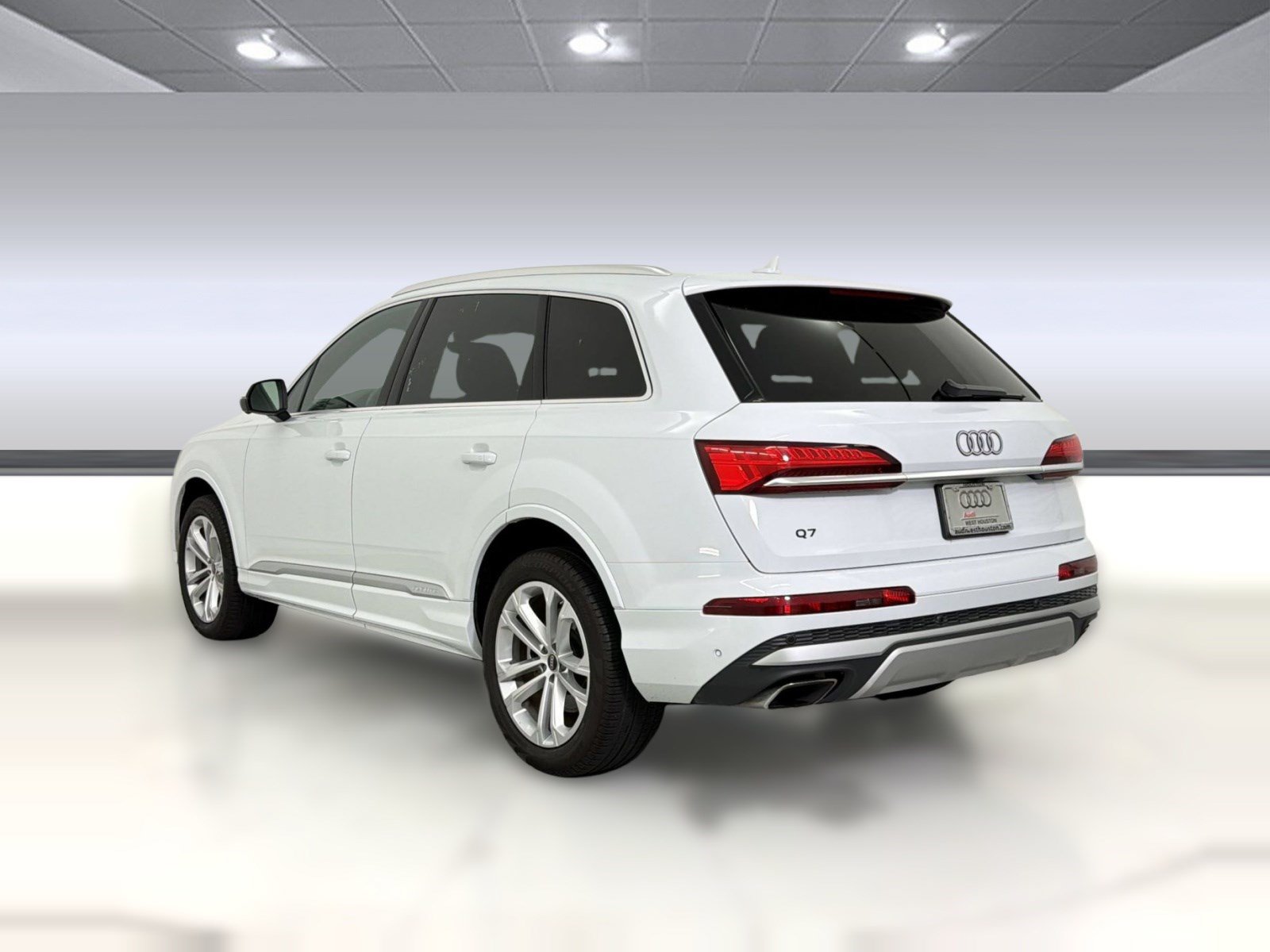 Used 2025 Audi Q7 3.0T Premium Plus AWD/4WD image 3