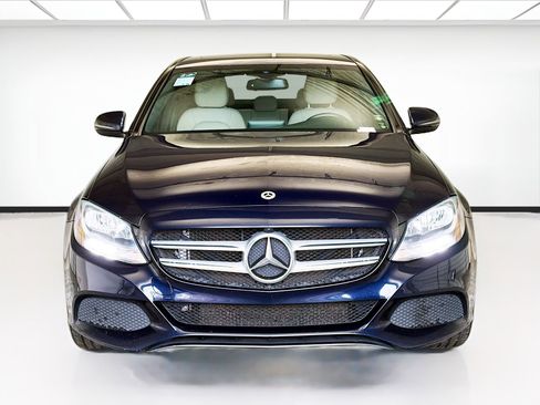 Used 2018 Mercedes-Benz C 300 Sedan image 2