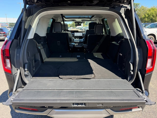 Used 2025 Ford Expedition Platinum AWD/4WD image 7