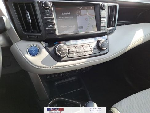 Used 2018 Toyota RAV4 XLE image 18